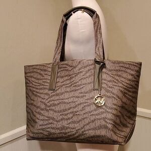 NWOT Michael Kors "the Michael bag" logo tote
